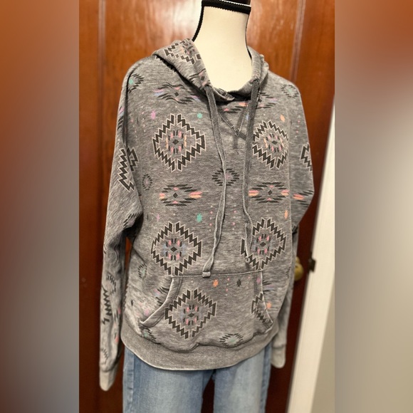 🩵4 items for $30 - Forever XXI boho hoodie Front pockets Super cute & cozy - Picture 5 of 7